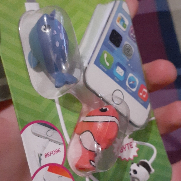 Tzumi Bytes Fish Cable Protectors, Set of 2 - Picture 4 of 7